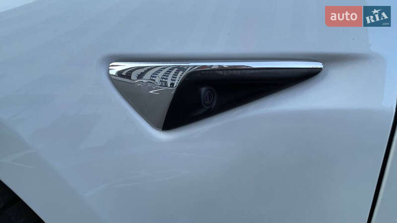 Седан Tesla Model 3 2020 в Киеве