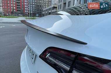 Седан Tesla Model 3 2020 в Києві