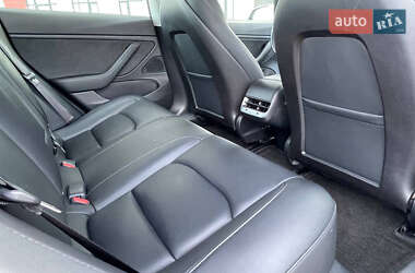 Седан Tesla Model 3 2020 в Києві