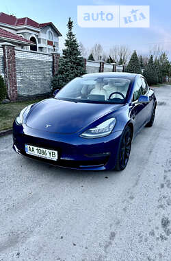 Tesla Model 3 2020