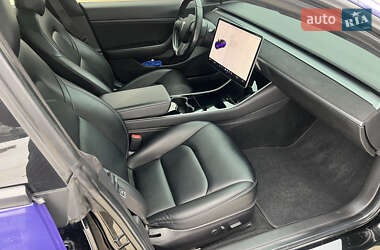 Седан Tesla Model 3 2019 в 