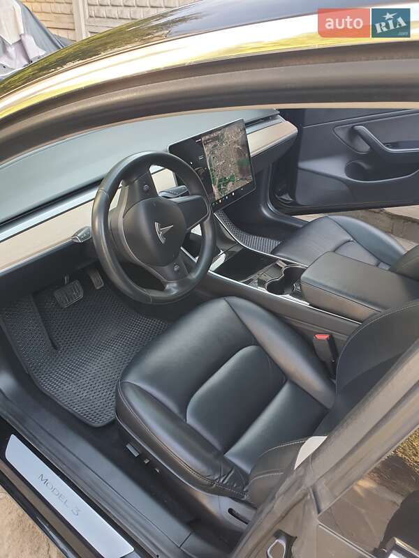 Седан Tesla Model 3 2018 в Харькове