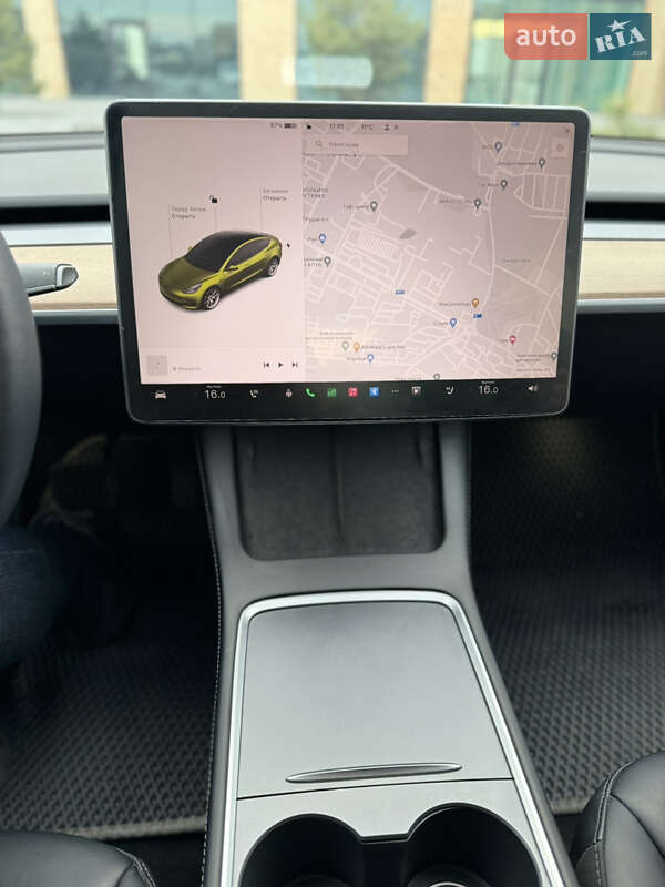 Седан Tesla Model 3 2022 в Хмельницком