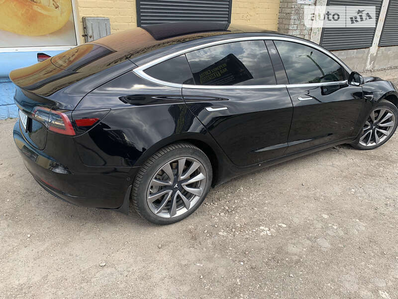 Седан Tesla Model 3 2017 в Каменском