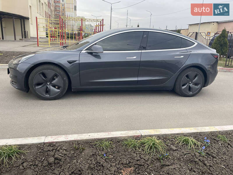 Tesla Model 3 2018