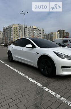 Седан Tesla Model 3 2021 в Виннице