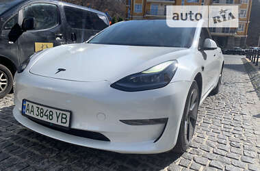 Седан Tesla Model 3 2021 в Києві