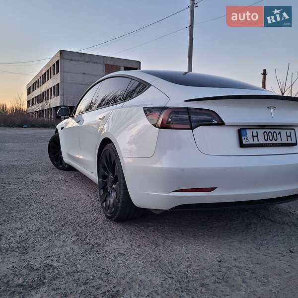 Седан Tesla Model 3 2021 в Миколаєві