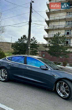 Седан Tesla Model 3 2019 в Одессе
