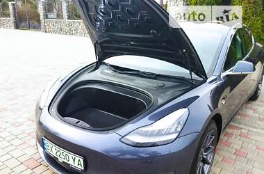 Седан Tesla Model 3 2018 в Старокостянтинові