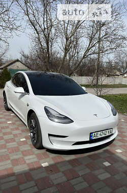 Седан Tesla Model 3 2020 в Днепре