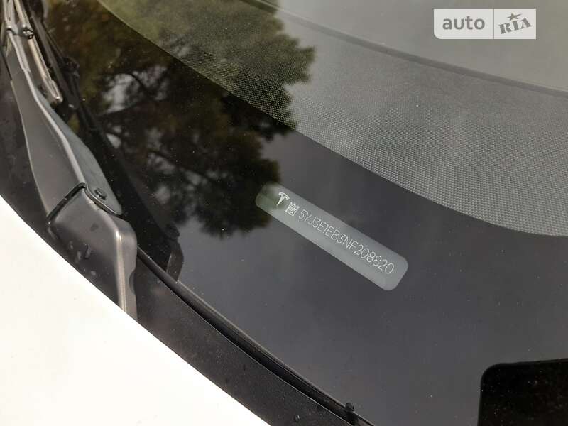 Седан Tesla Model 3 2022 в Днепре