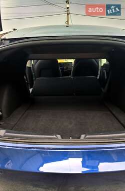 Седан Tesla Model 3 2019 в Сумах