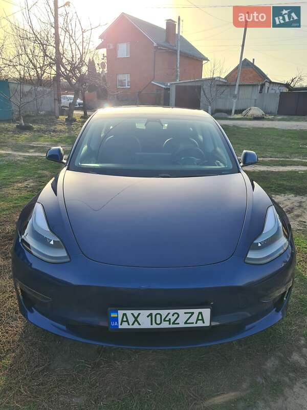 Седан Tesla Model 3 2021 в Харькове