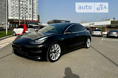 Седан Tesla Model 3 2019 в Киеве