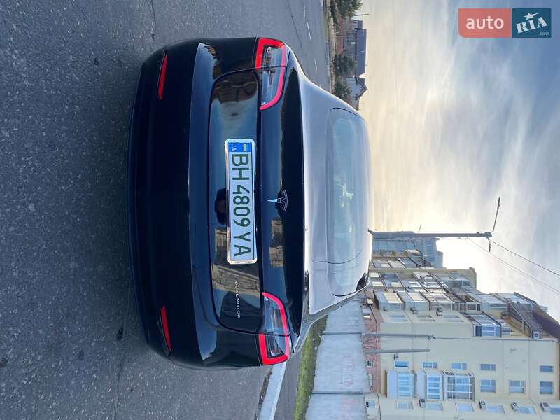Седан Tesla Model 3 2019 в Одесі