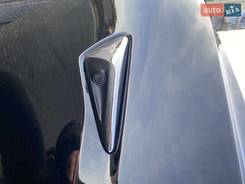 Седан Tesla Model 3 2019 в Одесі