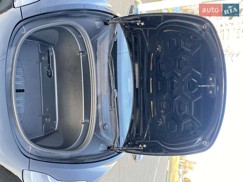 Седан Tesla Model 3 2019 в Одесі