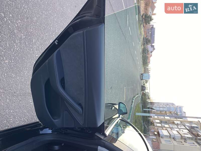 Седан Tesla Model 3 2019 в Одесі