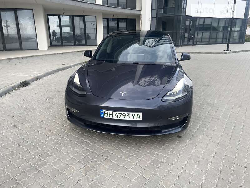 Седан Tesla Model 3 2021 в Одесі