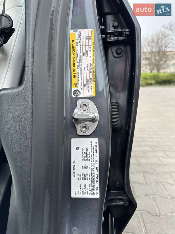 Седан Tesla Model 3 2021 в Одессе