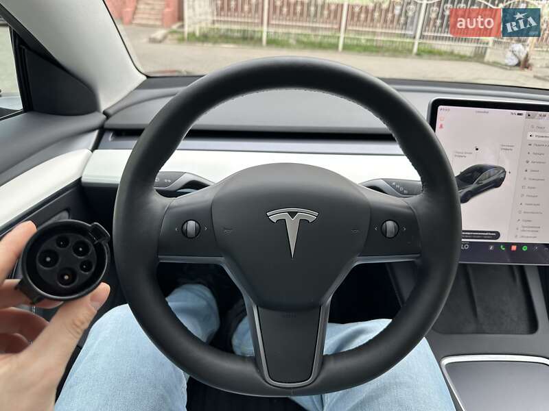 Седан Tesla Model 3 2021 в Одессе