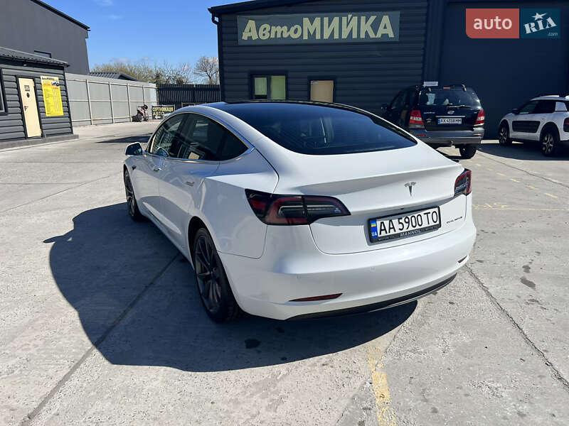 Седан Tesla Model 3 2019 в Києві