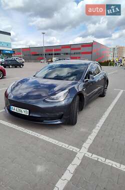 Седан Tesla Model 3 2019 в Києві