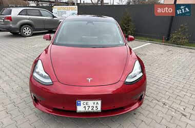 Седан Tesla Model 3 2018 в Чернівцях