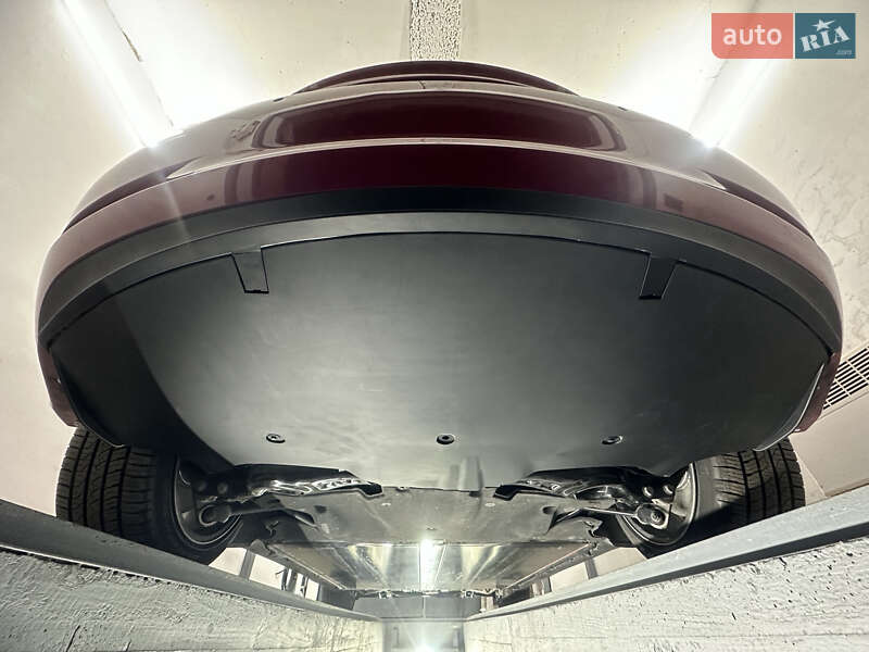 Седан Tesla Model 3 2018 в Черновцах