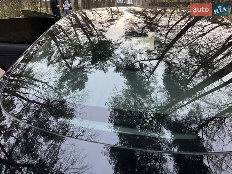 Седан Tesla Model 3 2019 в Львові