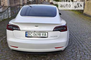 Седан Tesla Model 3 2019 в Николаеве