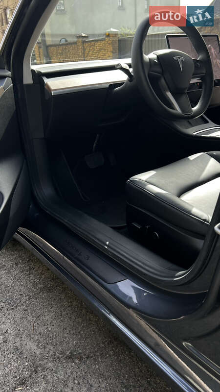 Седан Tesla Model 3 2022 в Києві