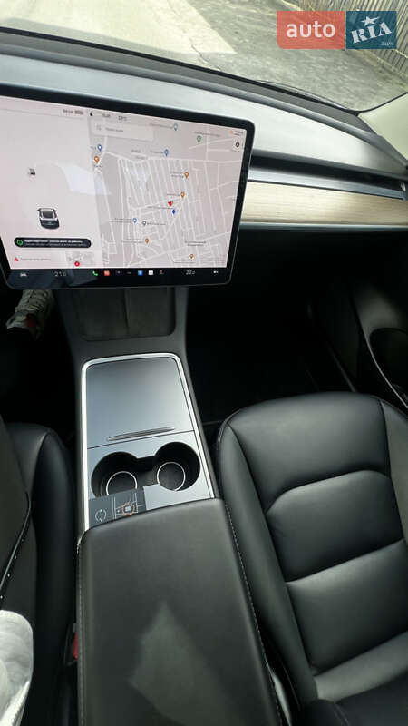 Седан Tesla Model 3 2022 в Києві