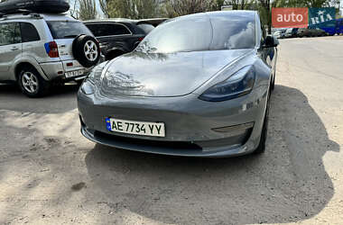Седан Tesla Model 3 2021 в 