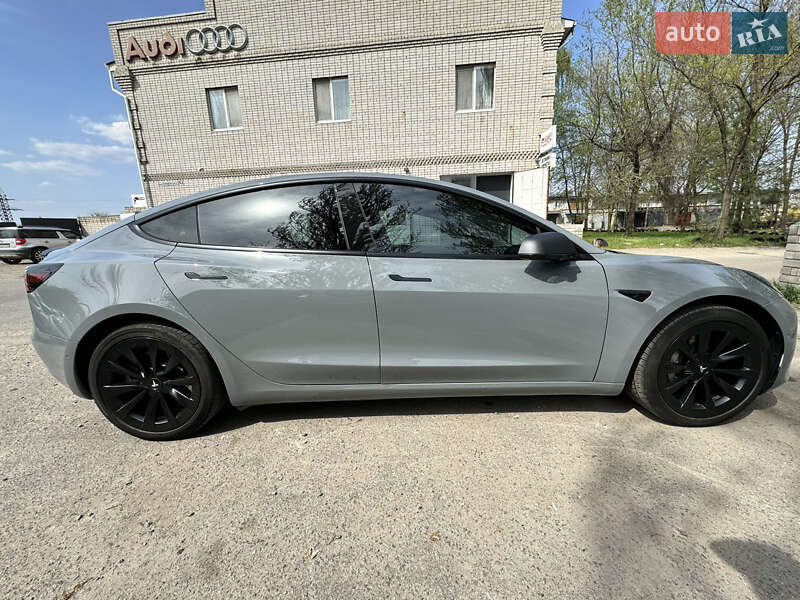 Седан Tesla Model 3 2021 в Днепре