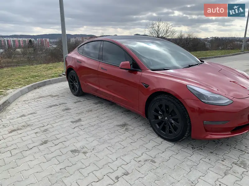 Tesla Model 3 2021