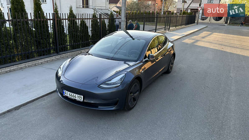 Седан Tesla Model 3 2020 в Киеве