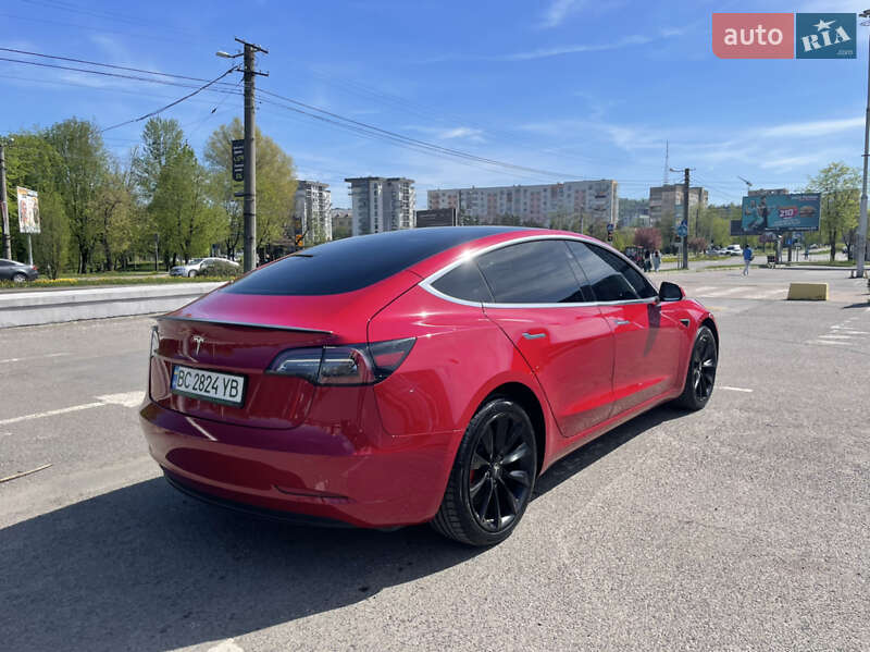 Седан Tesla Model 3 2018 в Львові