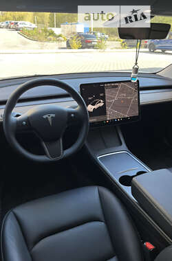 Седан Tesla Model 3 2022 в Хмельницком