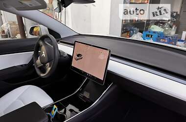 Седан Tesla Model 3 2020 в Ковеле