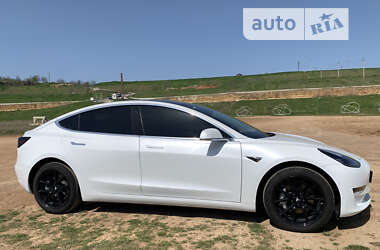 Седан Tesla Model 3 2019 в Одессе