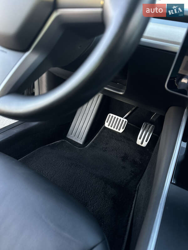 Седан Tesla Model 3 2019 в Киеве фото 10 Седан Tesla Model 3 2019 в Киеве