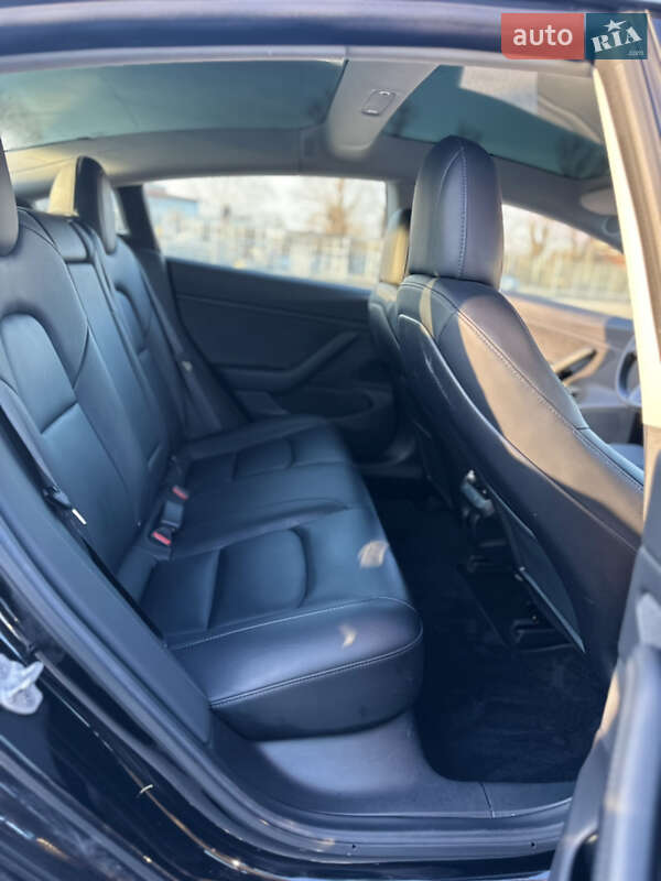 Седан Tesla Model 3 2019 в Киеве фото 17 Седан Tesla Model 3 2019 в Киеве