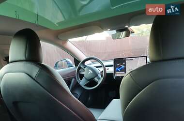 Седан Tesla Model 3 2021 в Виннице