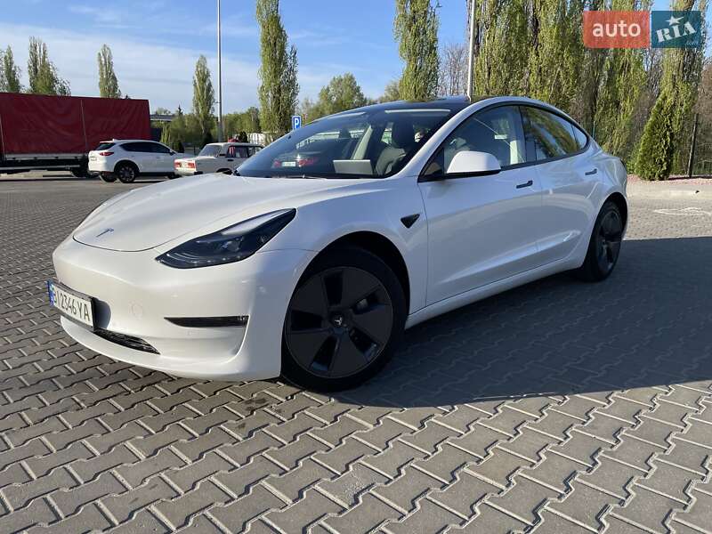 Седан Tesla Model 3 2021 в Кременчуге