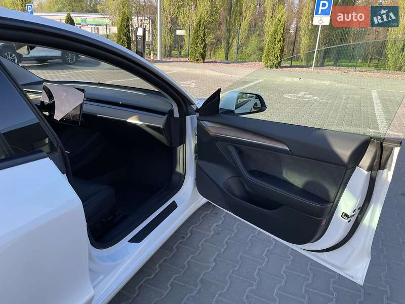 Седан Tesla Model 3 2021 в Кременчуге