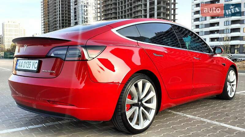 Tesla Model 3 2018