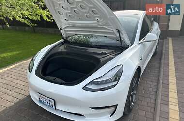 Седан Tesla Model 3 2018 в 