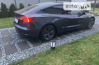 Седан Tesla Model 3 2021 в Ужгороді
